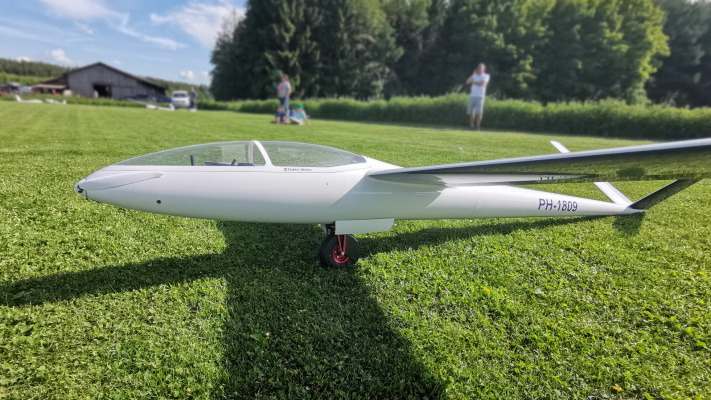 AN-66 mit FES Fahrwerk - 